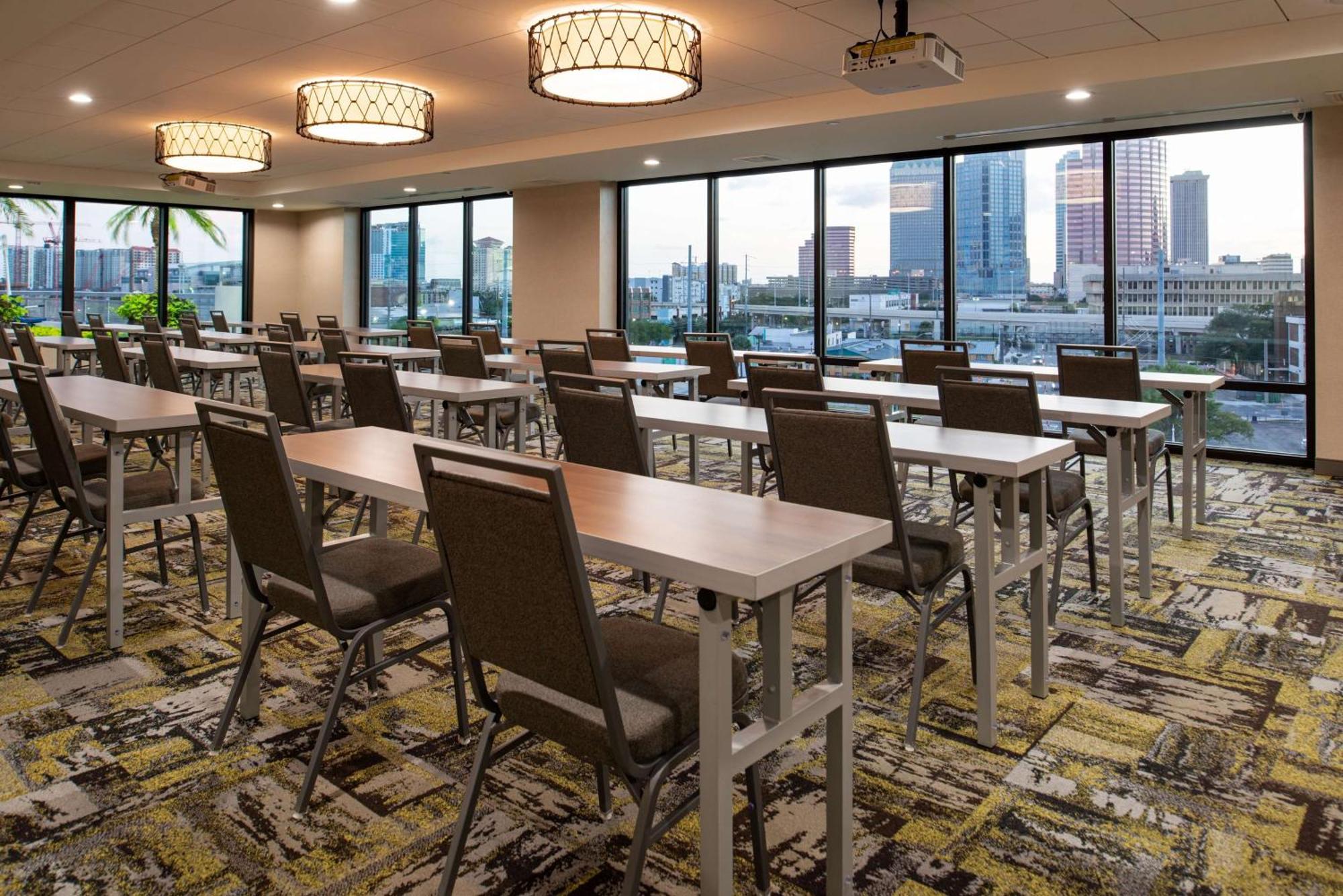 Home2 Suites By Hilton Tampa Downtown Channel District Exterior foto